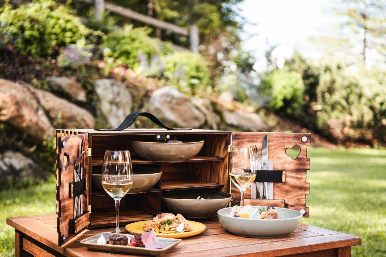 Falkensteiner Hotel Antholz - Adults Only ภายนอก รูปภาพ