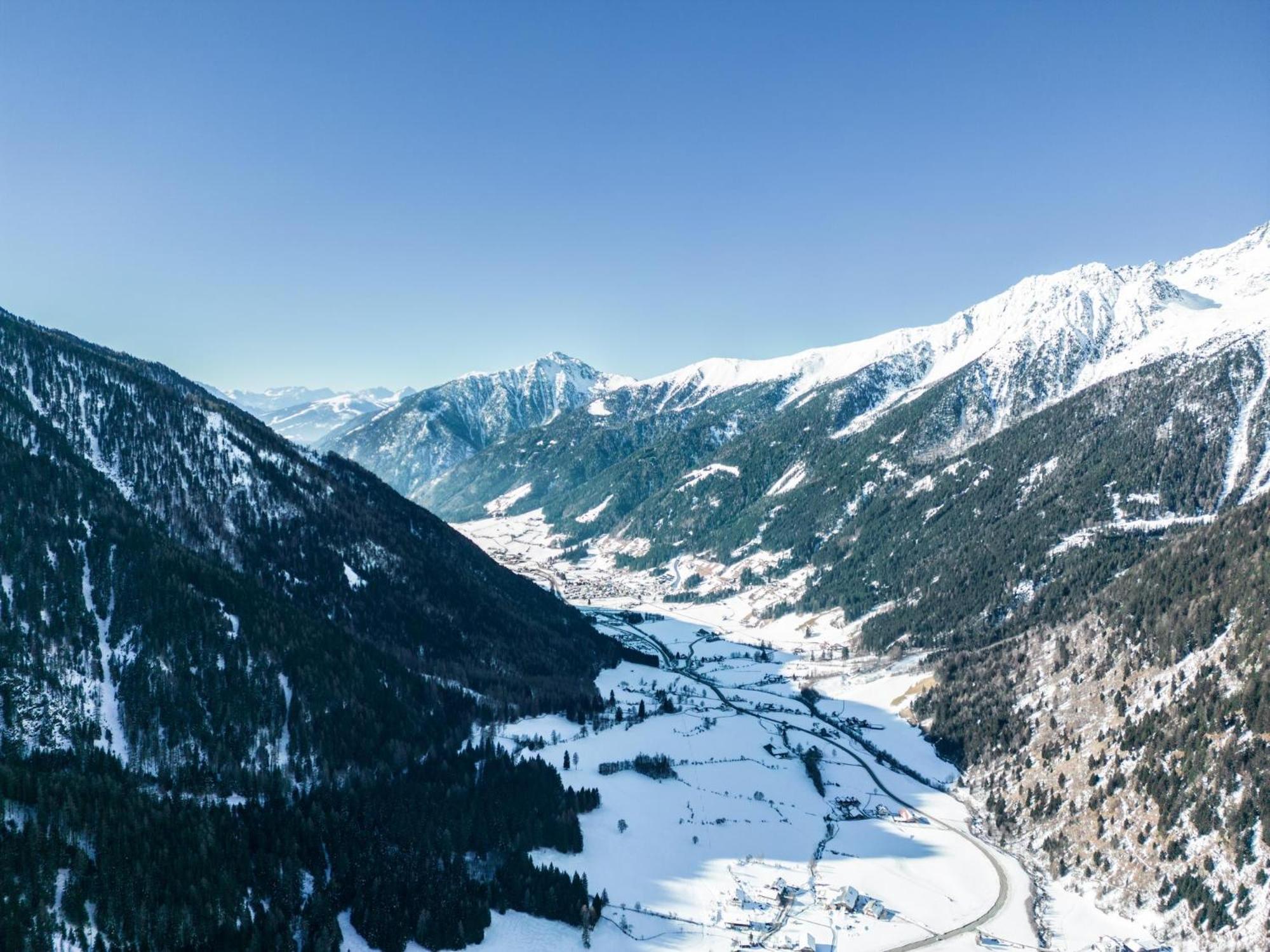 Falkensteiner Hotel Antholz - Adults Only ภายนอก รูปภาพ