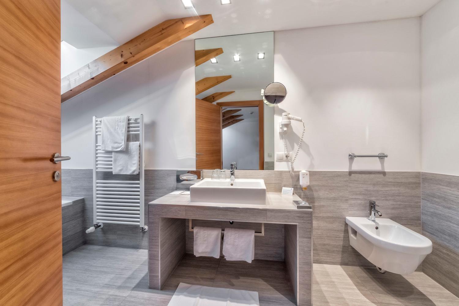 Falkensteiner Hotel Antholz - Adults Only ภายนอก รูปภาพ